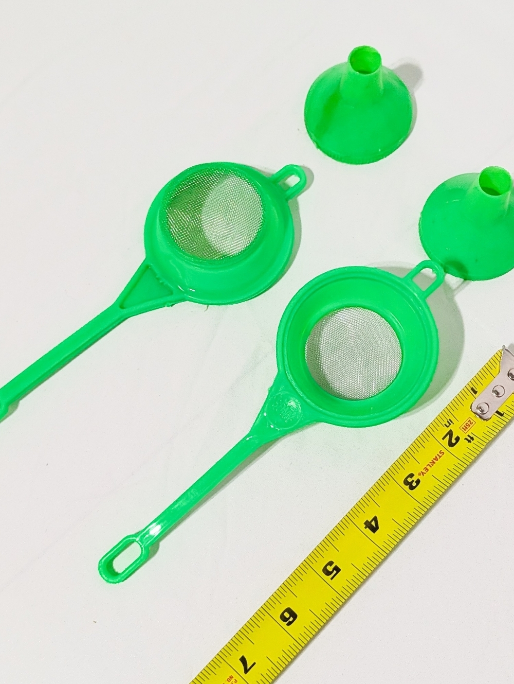 Plastic Strainers with Funnel Attachments, Green - Picture 8 of 8